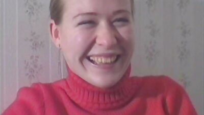 Chica rusa de 18 años con pecho erecto se traga el semen videos de viejitas teniendo sexo de su novio como una puta insaciable.