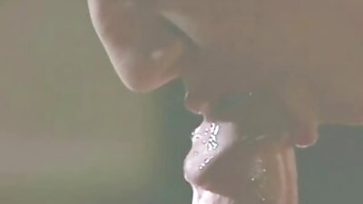 Un señor mayor le prometió a una joven xxx videos viejitas estudiante cien euros por una mamada en primera persona.