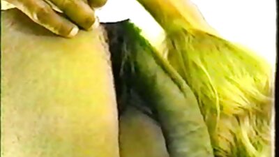 Un tipo atrapado con las manos en la masa no tiene ninguna posibilidad de evitar follar con una rubia flaca con xxx de viejitas un botín redondo.