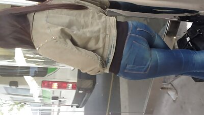 Una chica con grandes pechos naturales es una maestra en todos los oficios, y un fetiche de pies para ti, viejitas calientes cojiendo y una mamada de garganta.