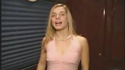 Pelirroja flaca con pelo corto xxx videos viejitas tiene sexo con su novio.