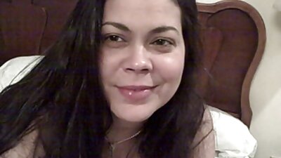 Sexo xxx de viejita de pie con una bbw bronceada con grandes pechos naturales.