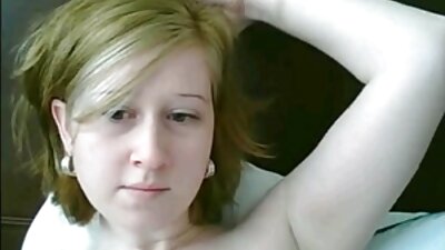 Novia gorda lesbiana rusa strapon en medias rojas. videos de sexo de viejitas