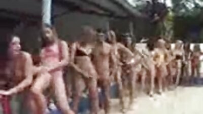 El joven gigoló regularmente les viejitas anales da a las mujeres mayores una gran cantidad de esperma y hermosas palabras.